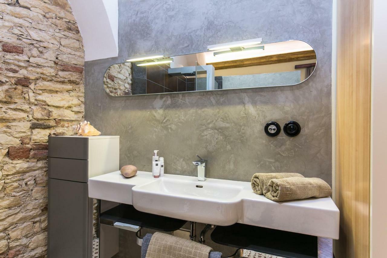 Apartment Nebovidy I - Historic Centre - Terrace - Air Conditioning Praga Exterior foto