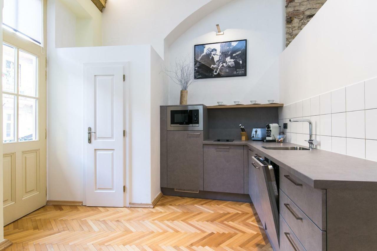 Apartment Nebovidy I - Historic Centre - Terrace - Air Conditioning Praga Exterior foto
